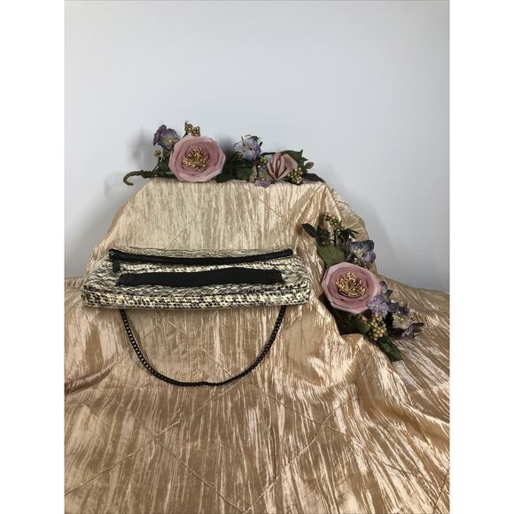 VINCE CAMUTO Leather Fold-Over Convertible Clutch Bag w/chain Strap Mob Wife - Picture 1 of 8